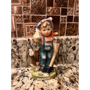 Vintage‎ ERICH STAUFFER Figurine Life on The Farm # U8541 Boy With Bird & shovel